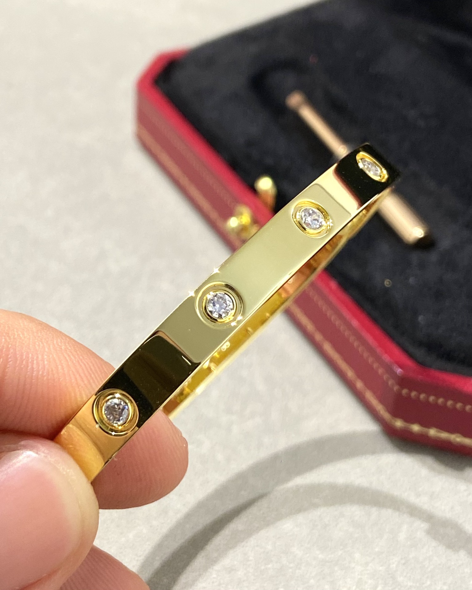 Cartier Bangle Gold Gold 19