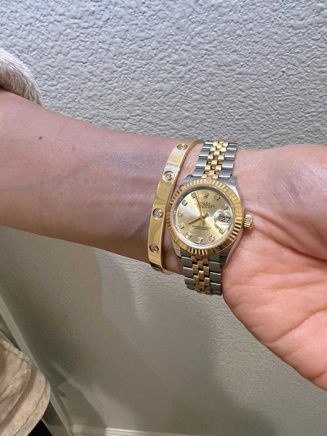 Cartier Bangle Gold Gold 19