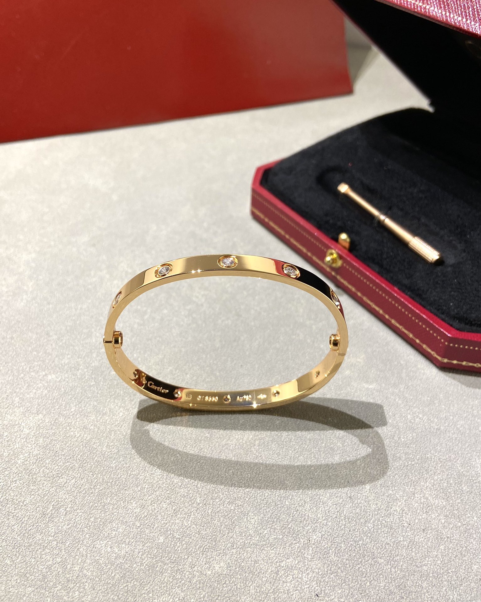 Cartier Bangle Gold 19