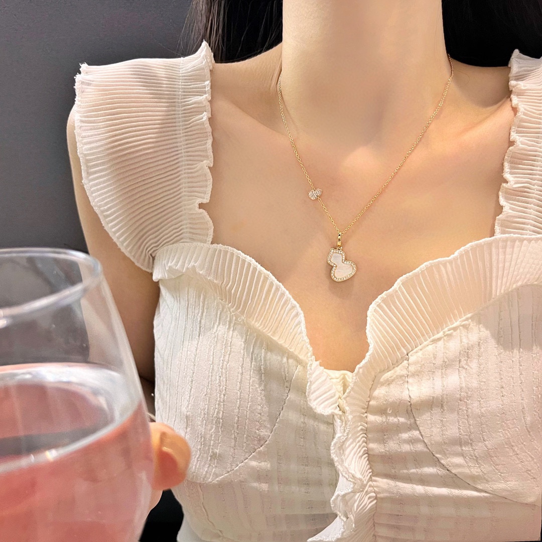 Qeelin Necklace Inlaid M-l