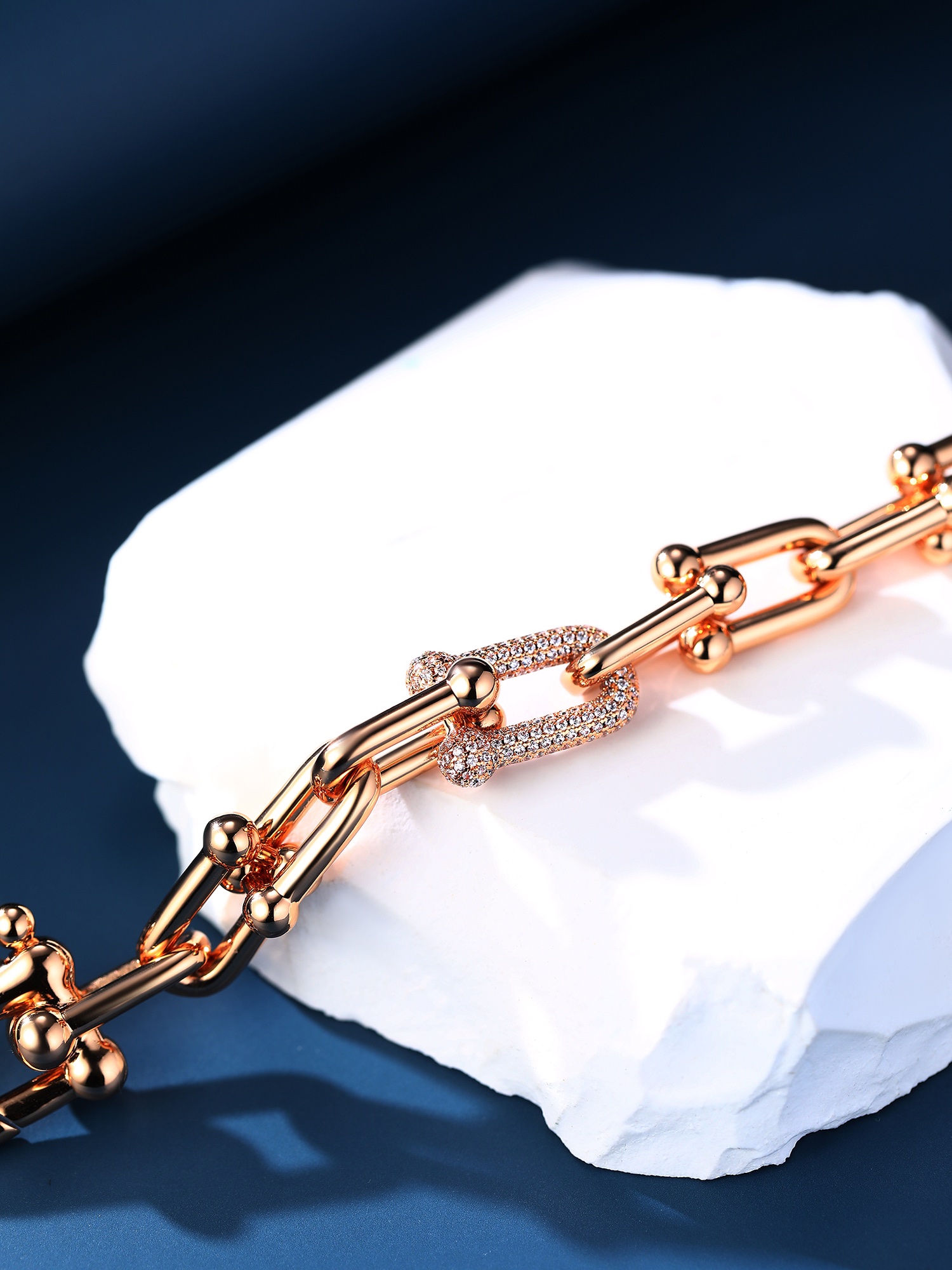 Tiffany Co Female Bracelet Diamond 19-17