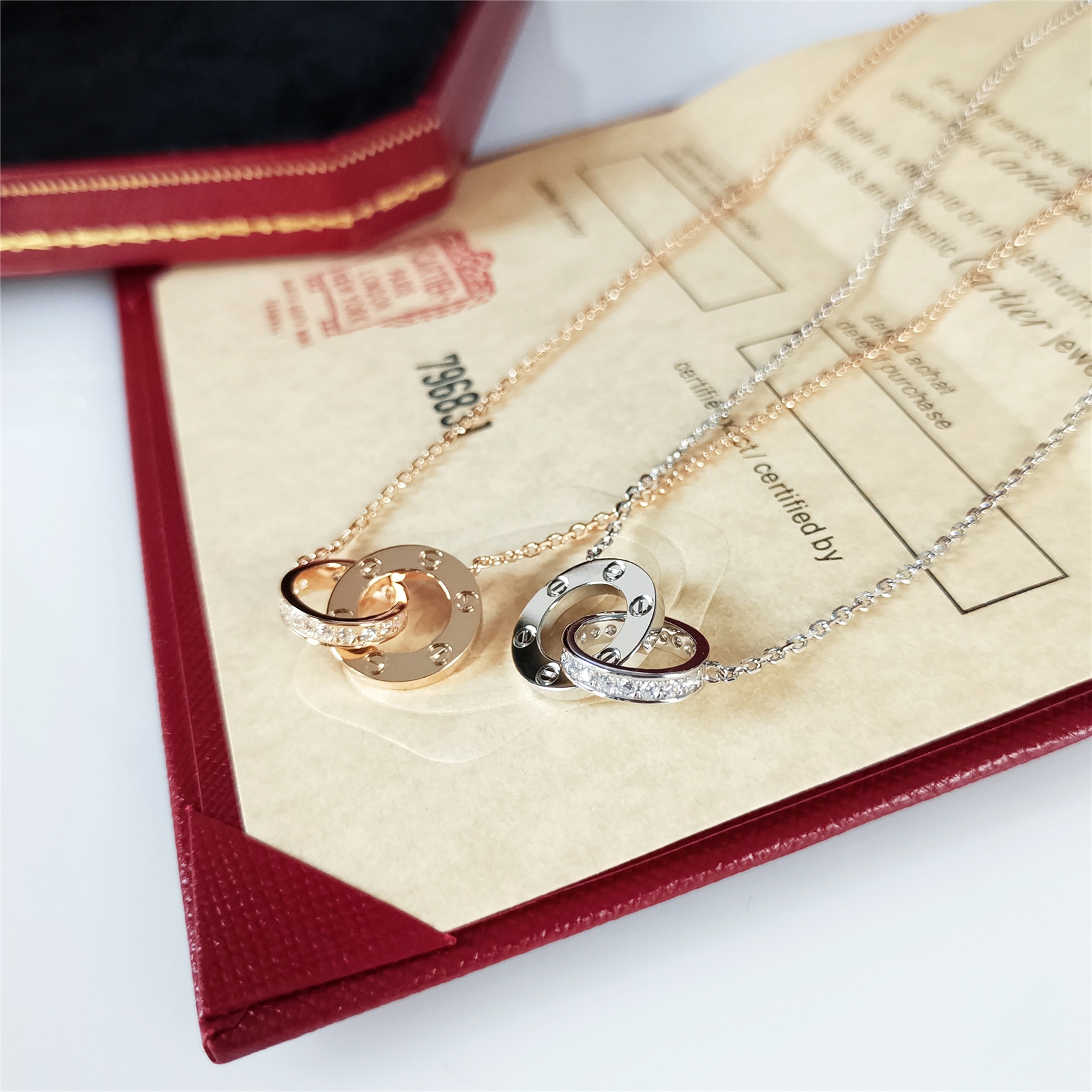 Cartier Necklace Gold M-l