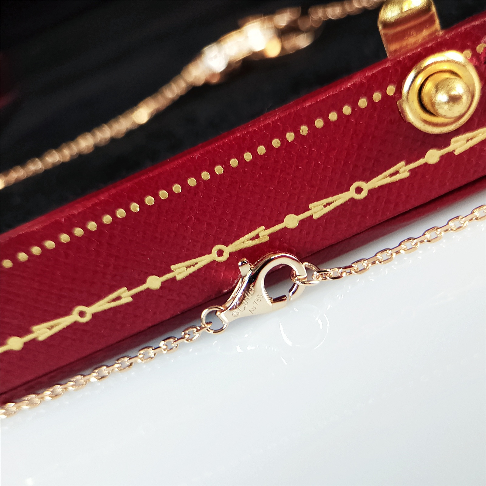 Cartier Necklace Gold M-l