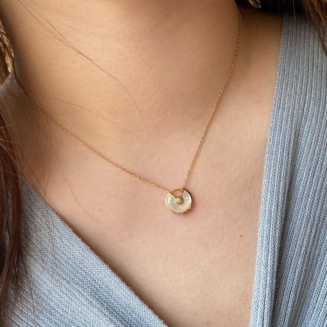 Cartier Necklace M-l