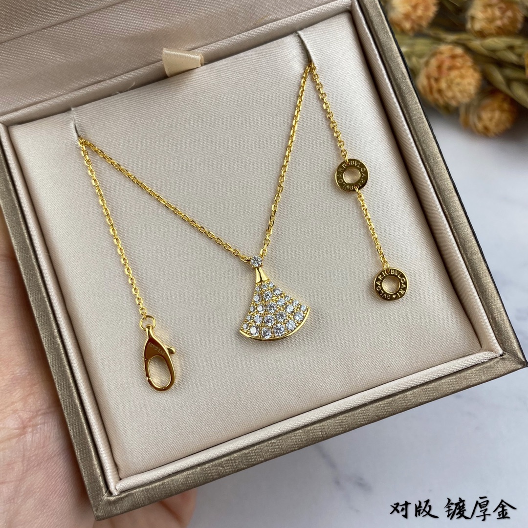 Bvlgari Necklace Platinum Rose Gold L