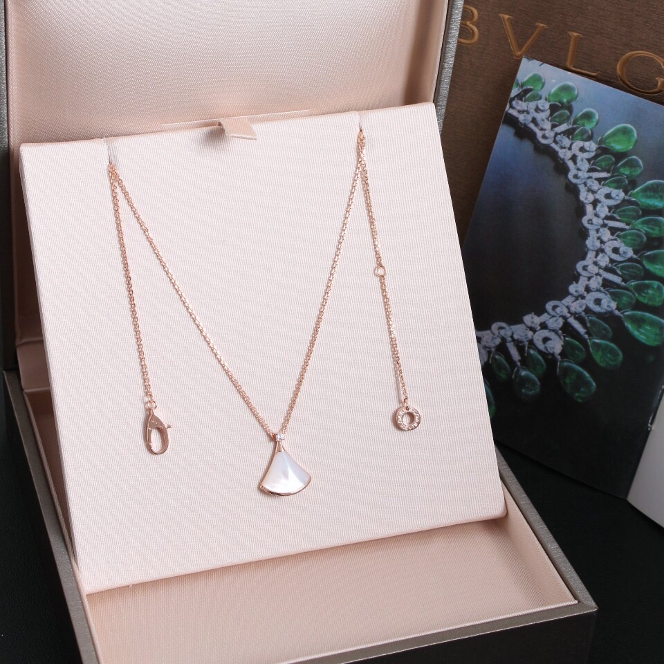 Bvlgari Necklace Inlaid