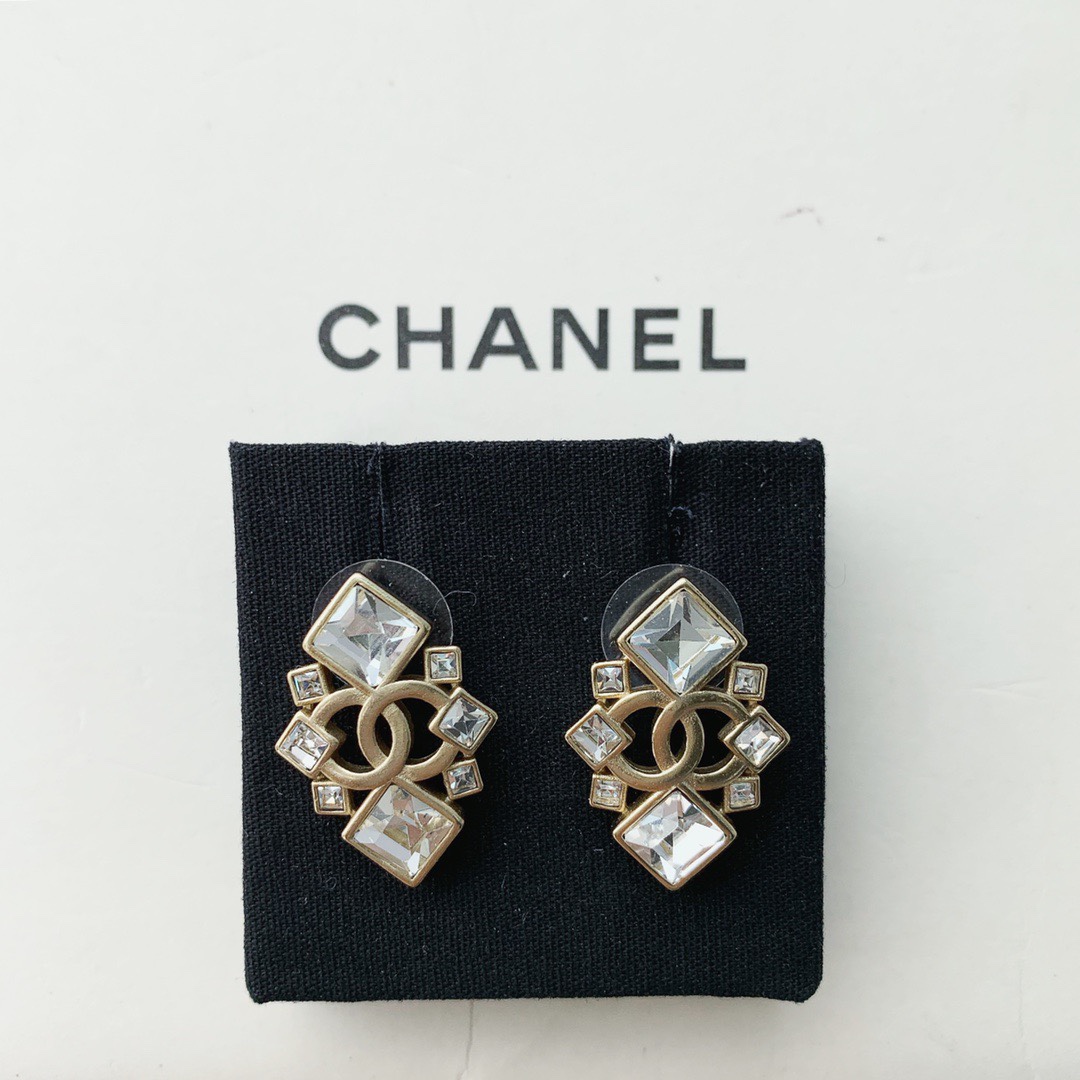 Chanel Necklace S-l