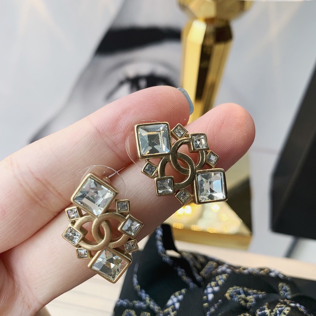 Chanel Necklace S-l