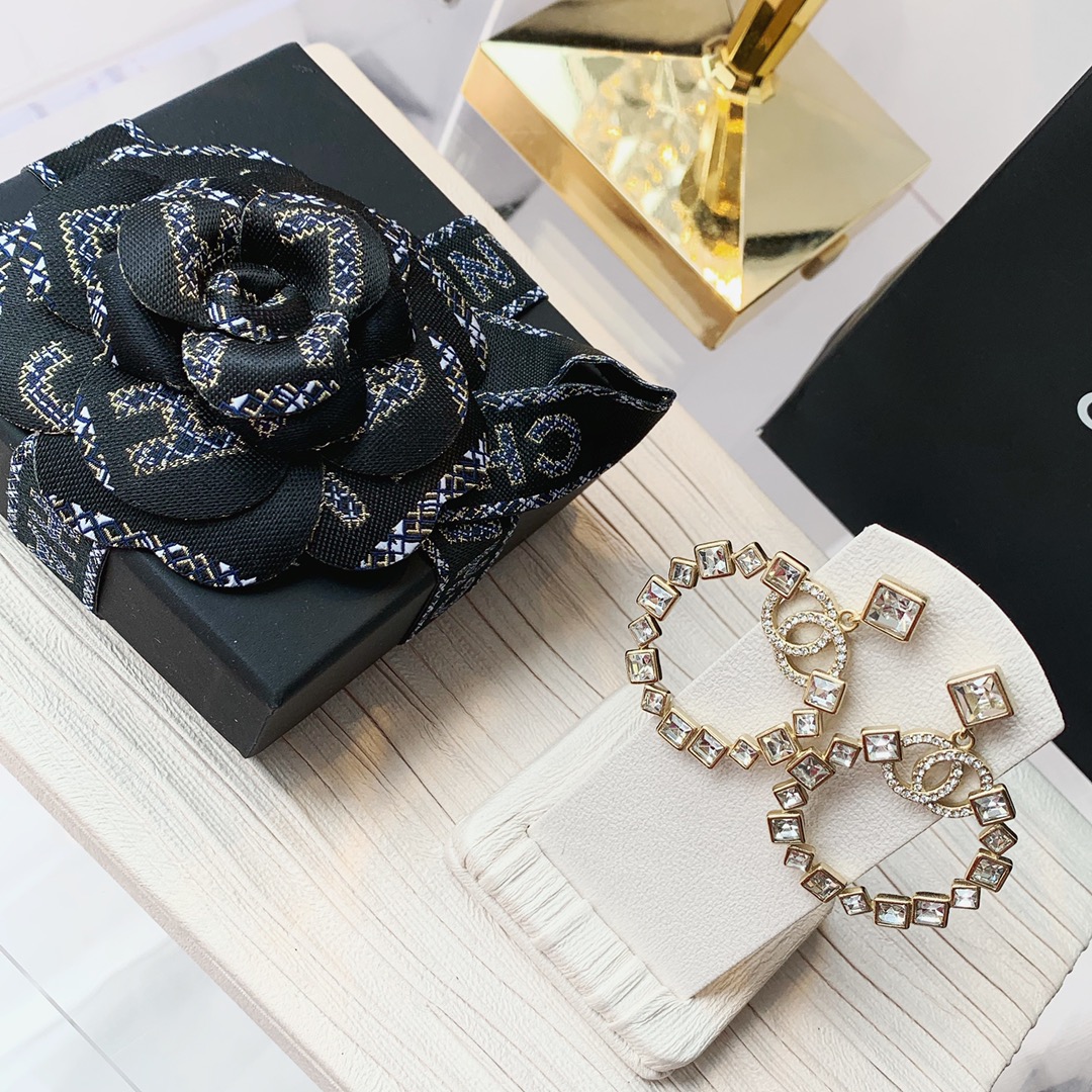 Chanel Necklace S-l