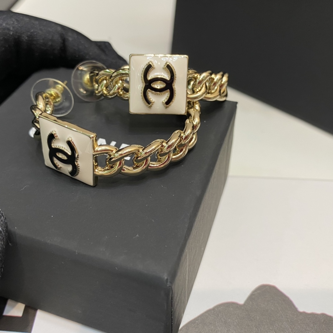 Chanel Earrings Inlaid L