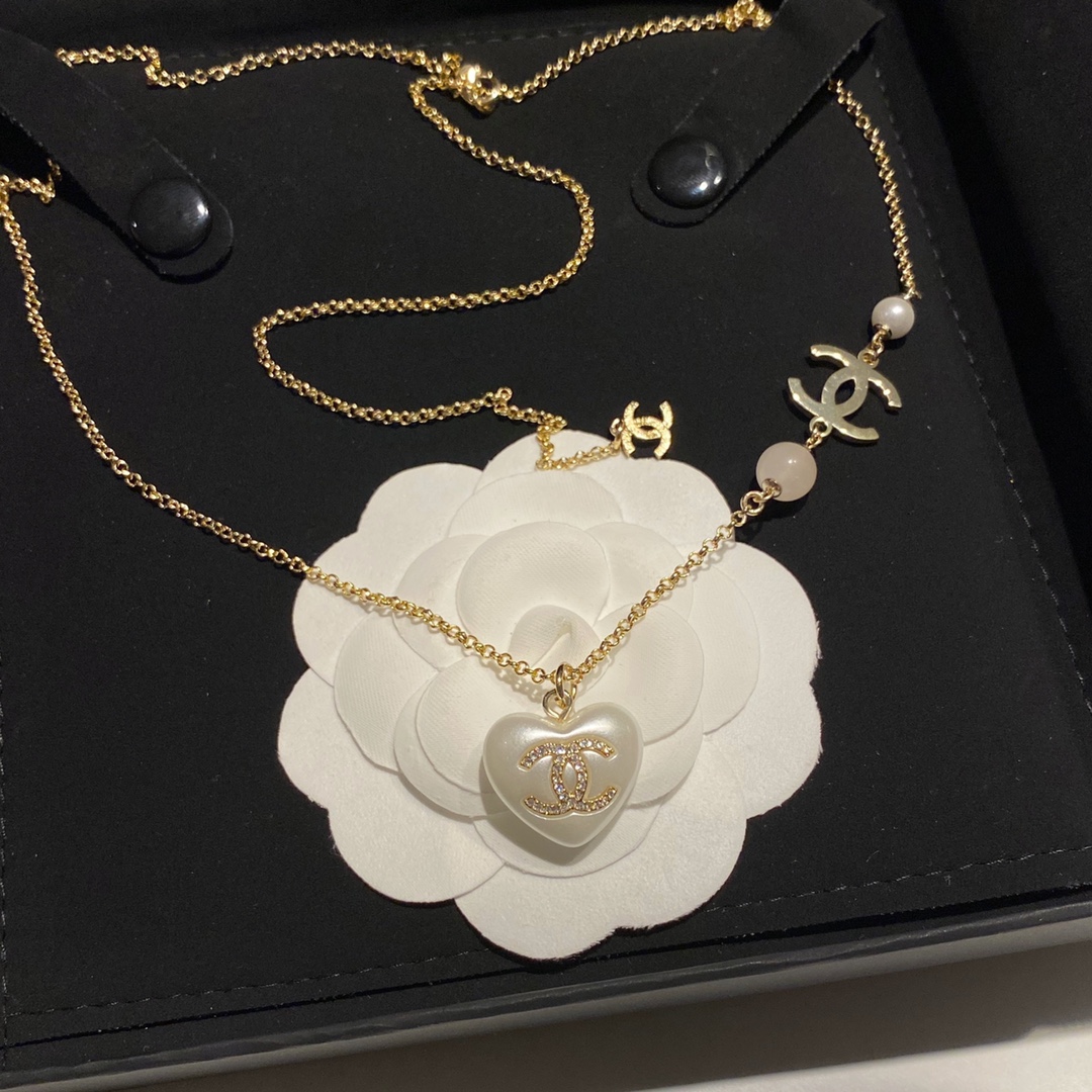 Chanel Basic Jewelry Pearl L