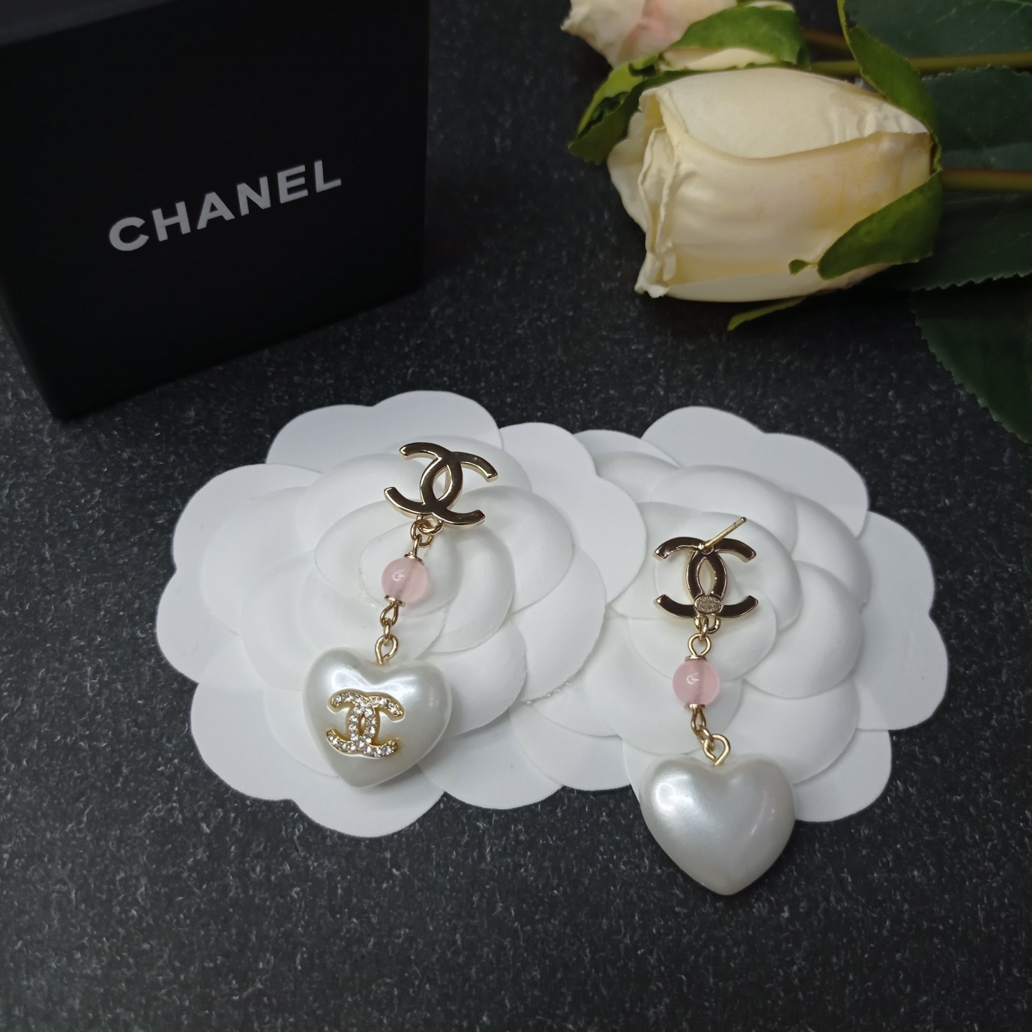 Chanel Earrings Pink L