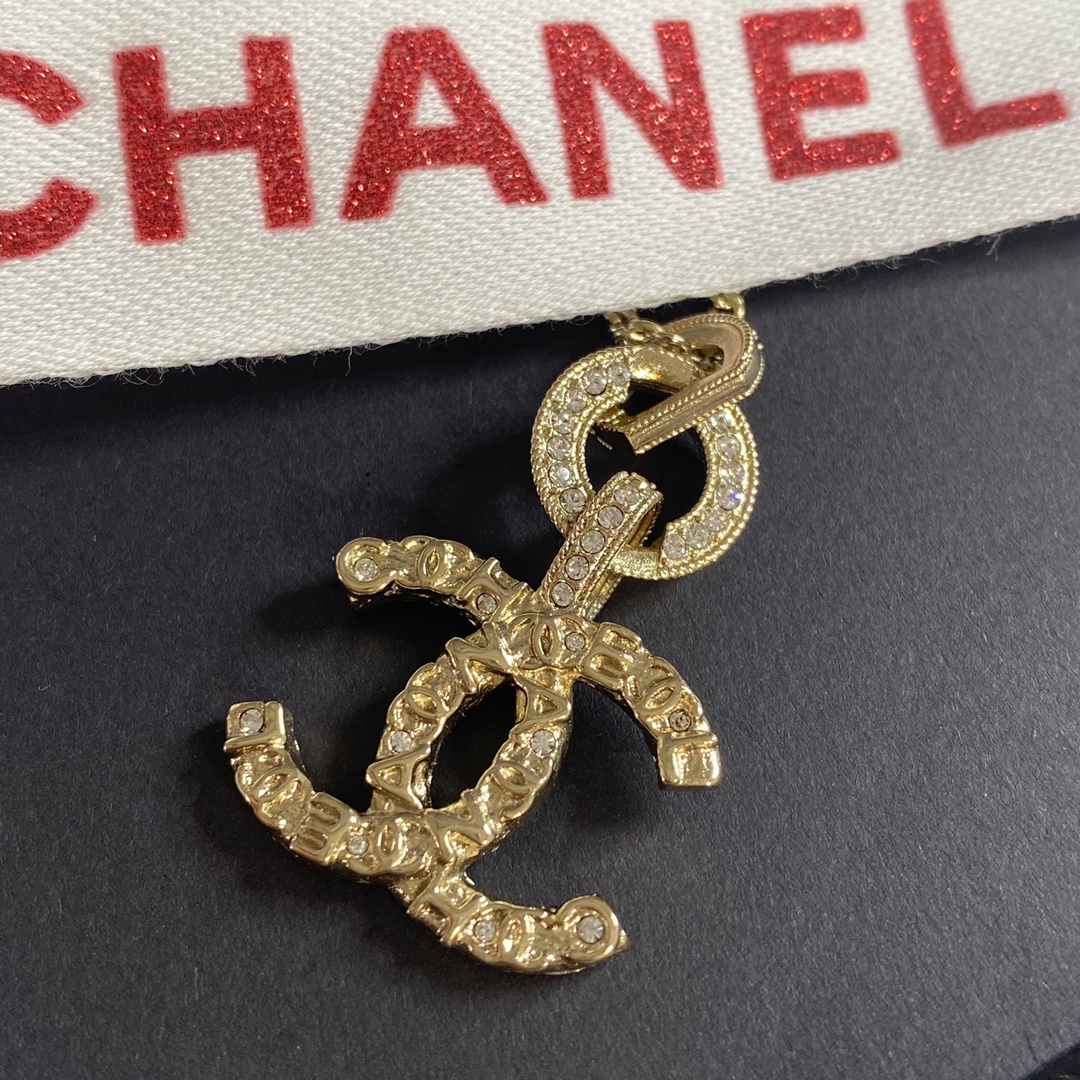 Chanel Necklace Gold L