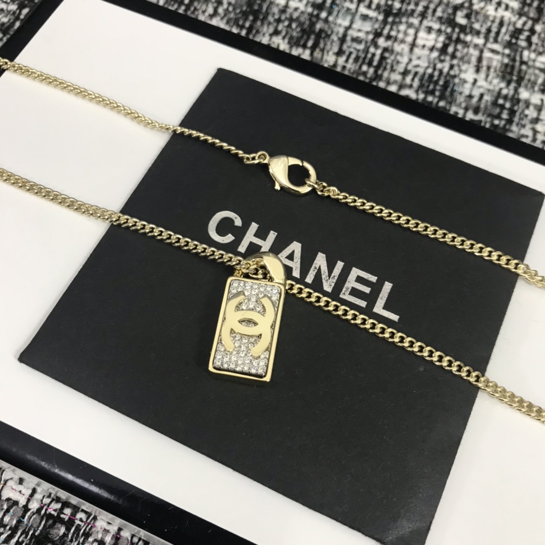 Chanel Necklace L