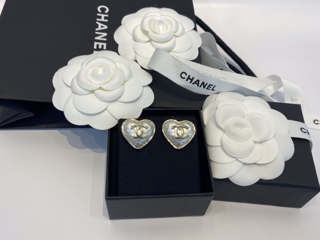 Chanel Earrings S-l