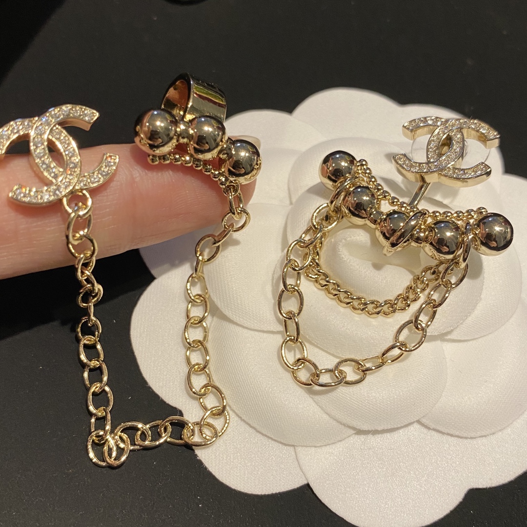 Chanel Earrings L