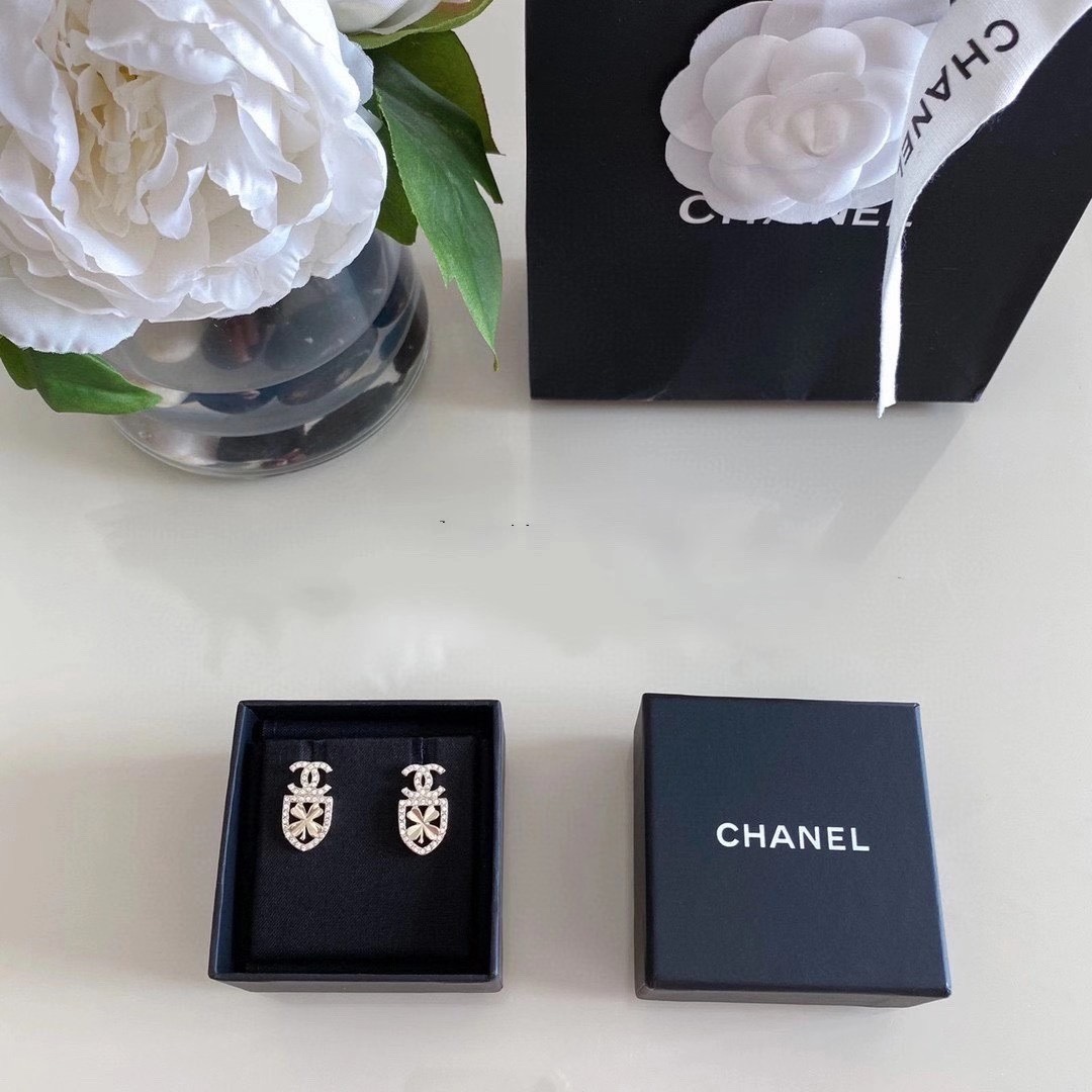 Chanel Earrings L