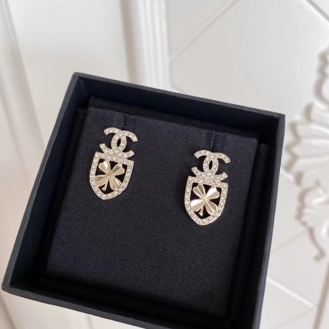 Chanel Earrings L