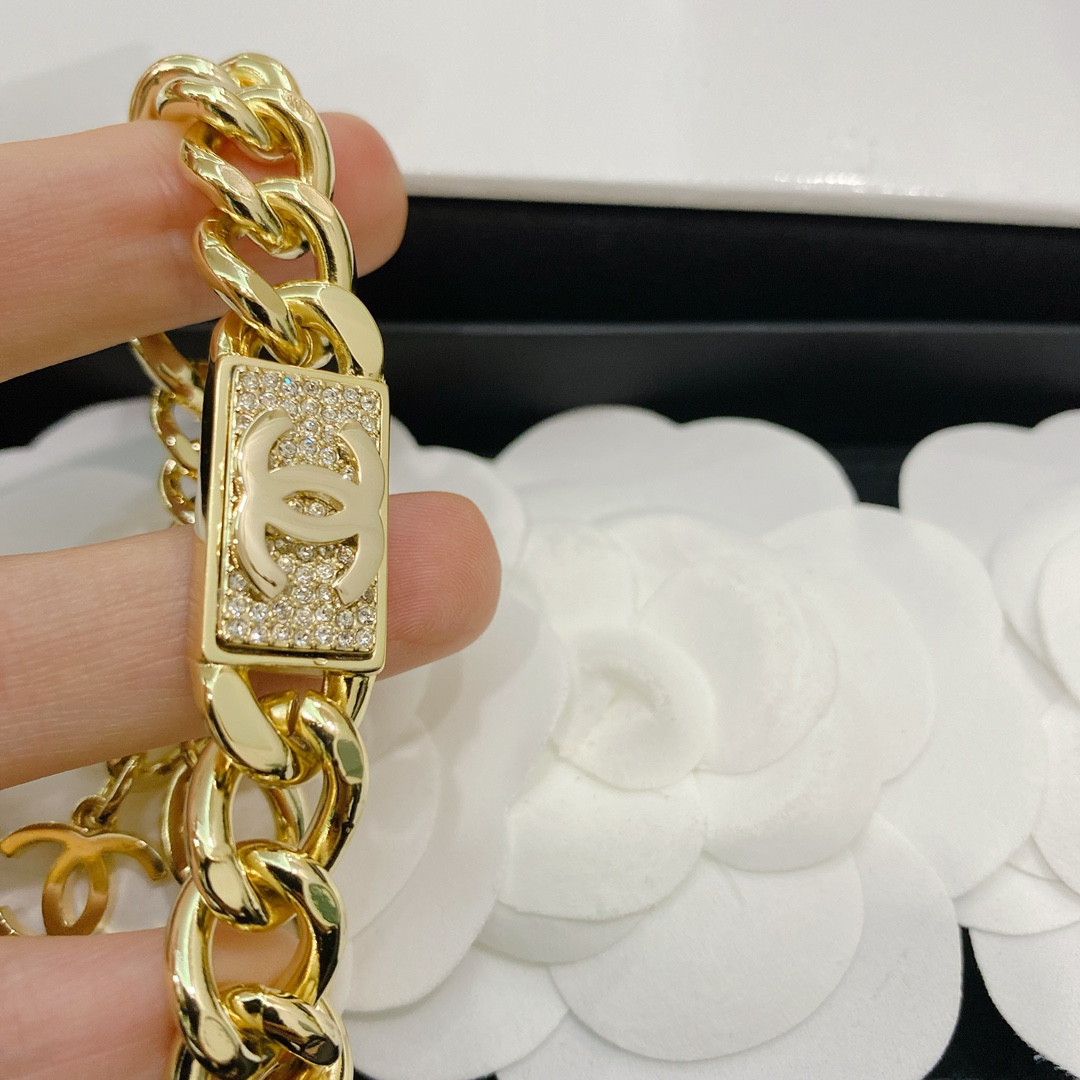 Chanel Bracelet Gold L