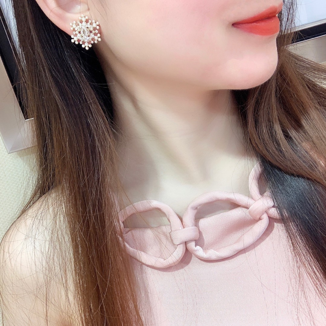 Chanel Earrings Pearl L