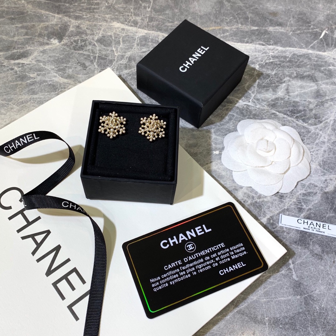 Chanel Earrings Pearl L