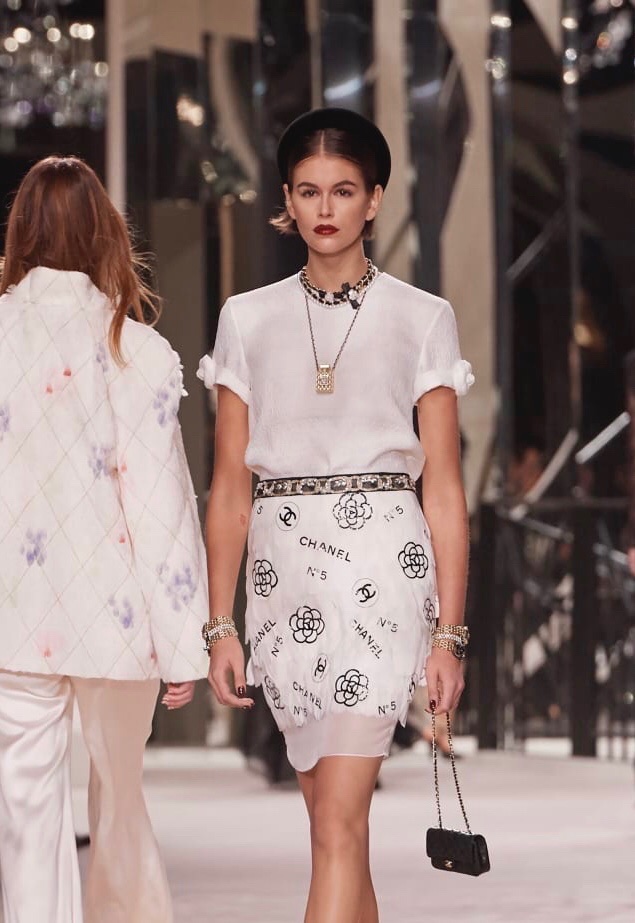 Chanel Necklace Pearl Black L