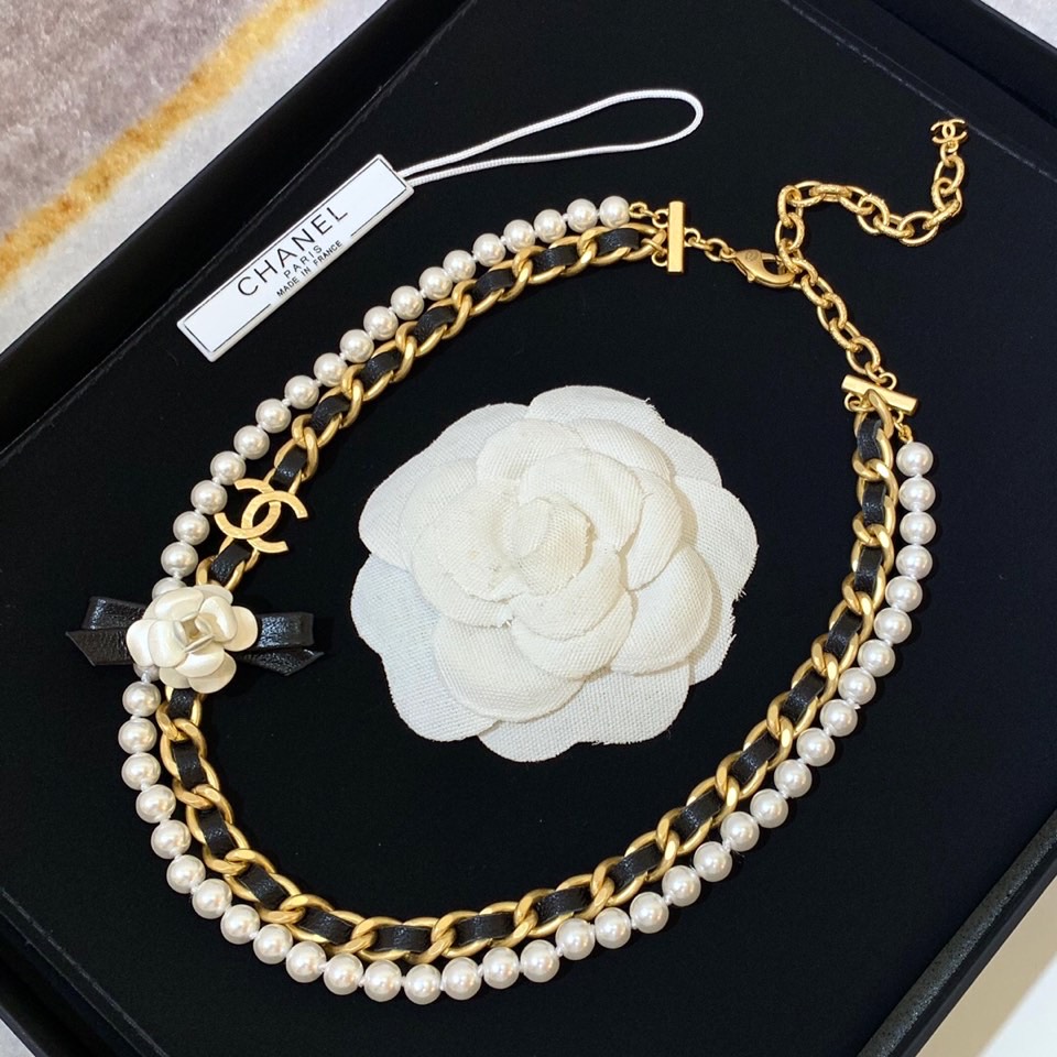 Chanel Necklace Pearl Black L
