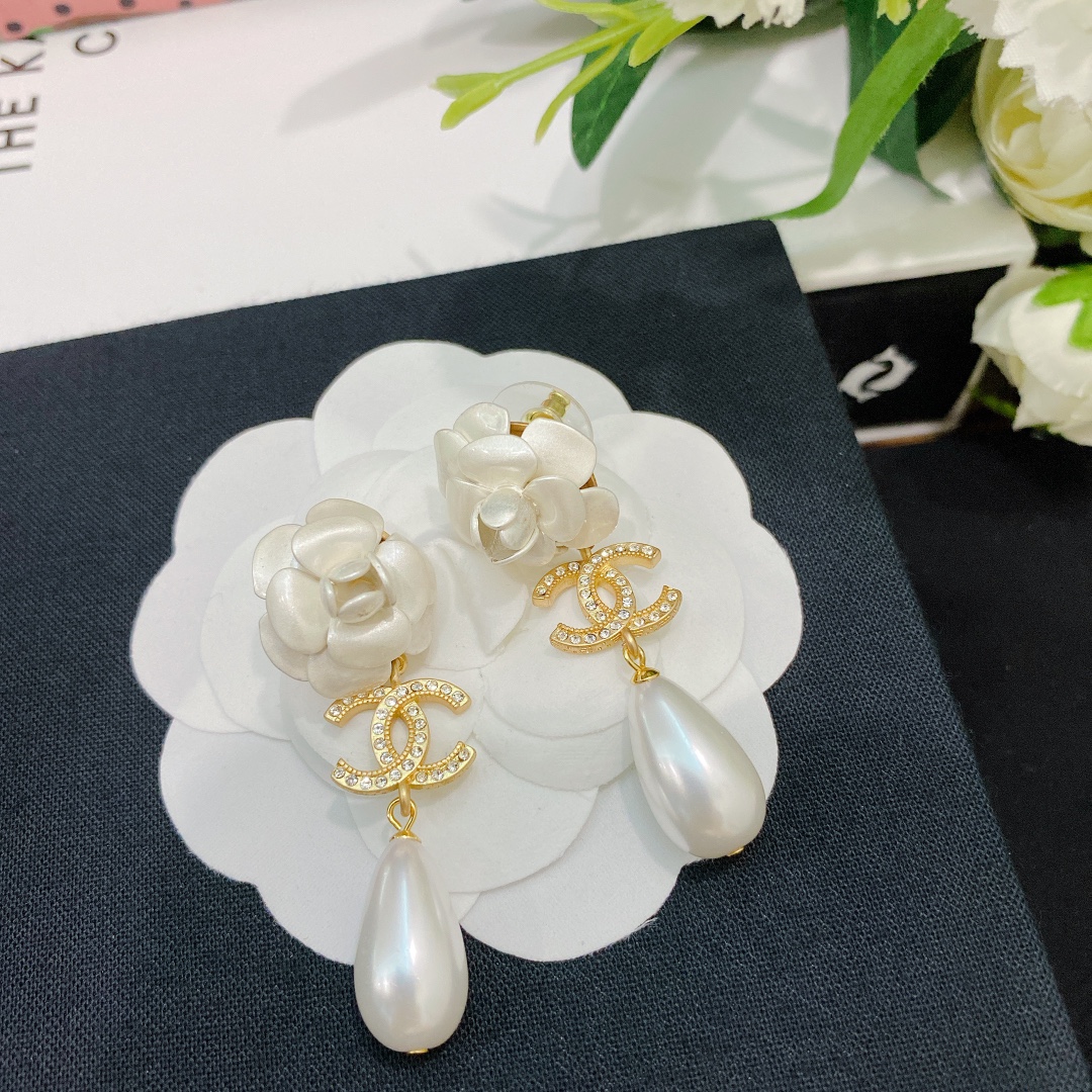 Chanel Earrings L