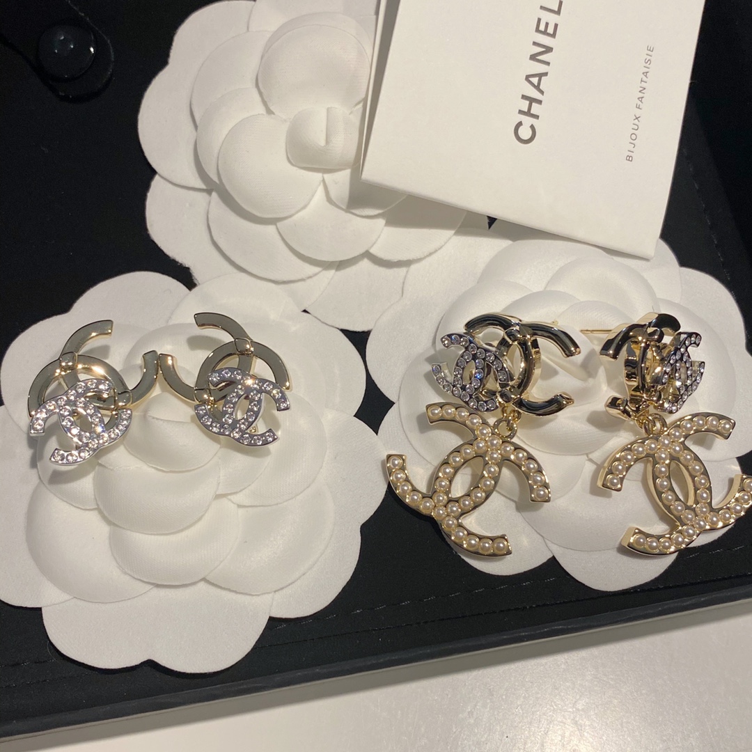 Chanel Female Earrings S-l