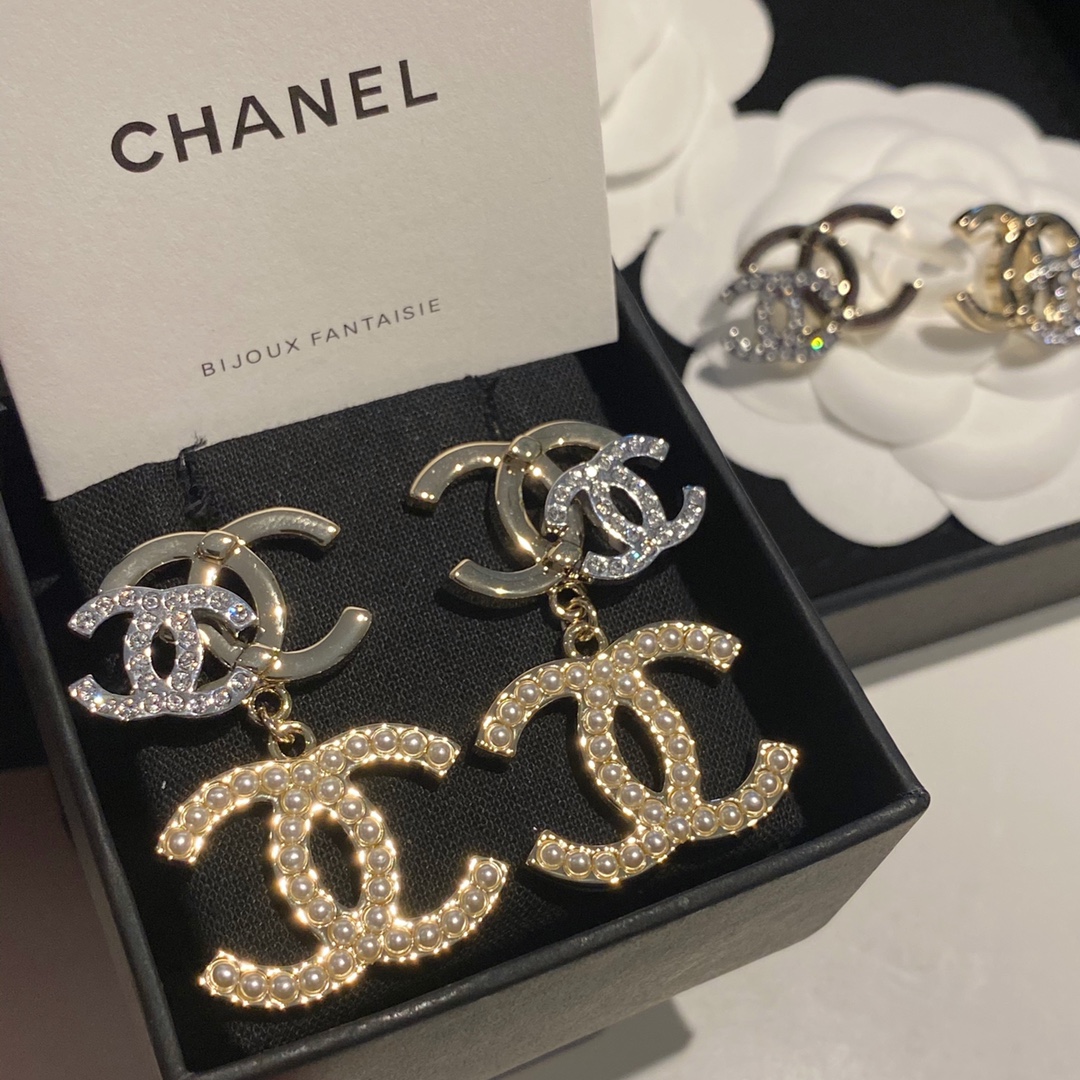 Chanel Female Earrings S-l