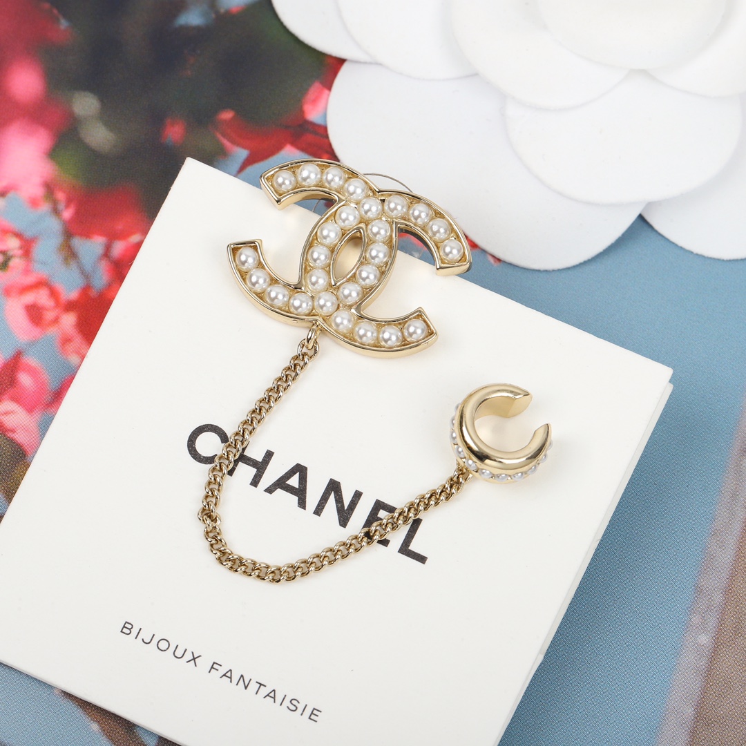 Chanel Earrings Pearl L