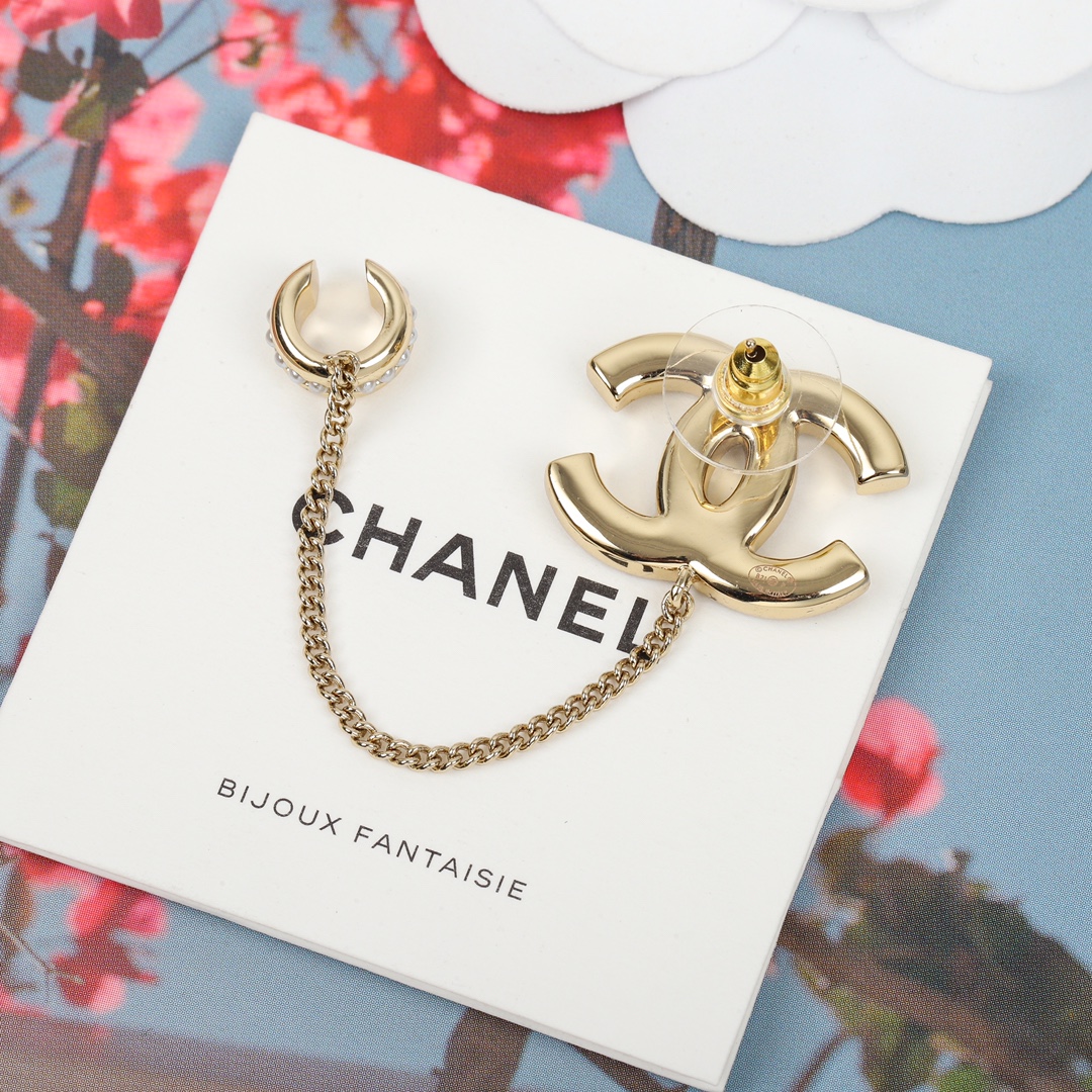 Chanel Earrings Pearl L