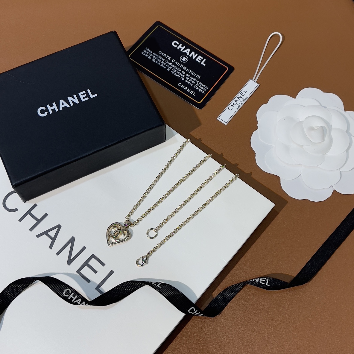 Chanel Necklace Gold L