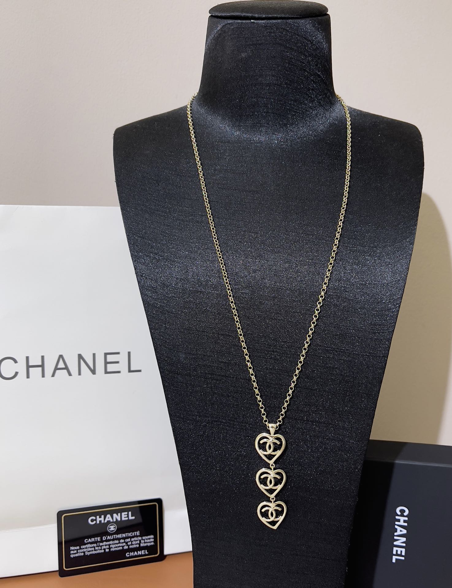 Chanel Necklace Gold L