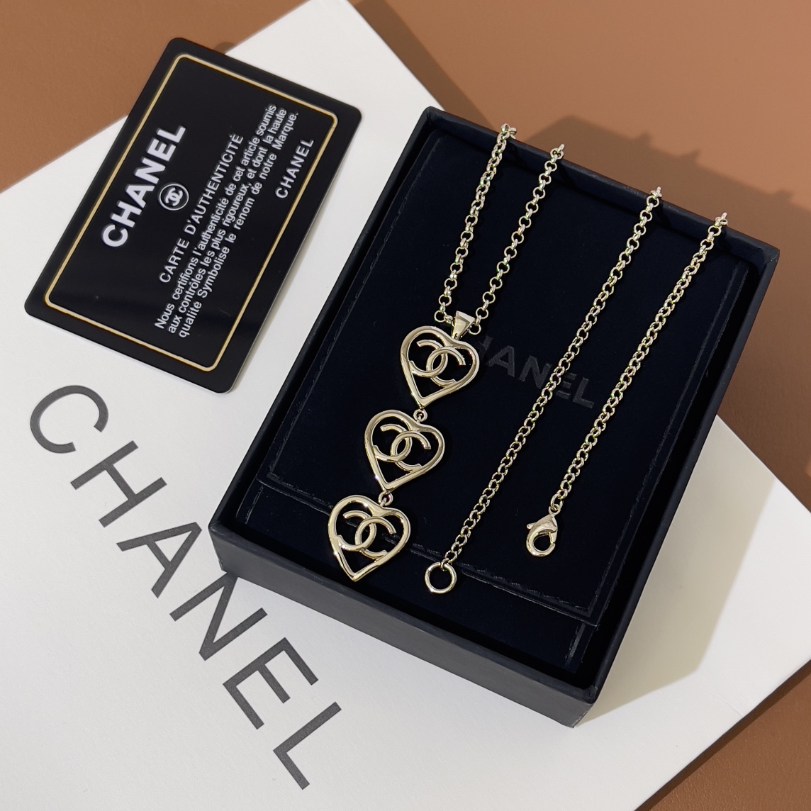 Chanel Necklace Gold L