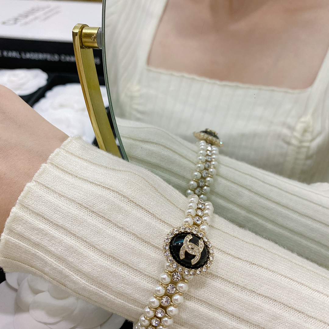 Chanel Necklace Pearl L
