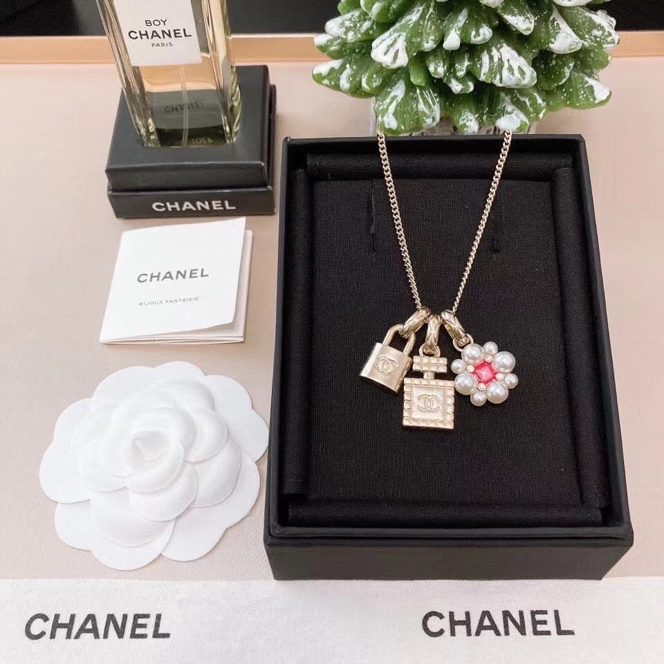 Chanel Necklace L
