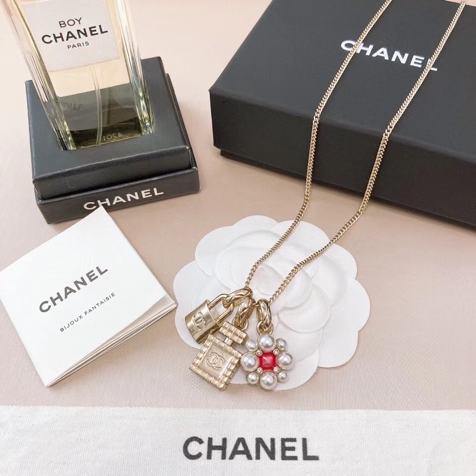 Chanel Necklace L
