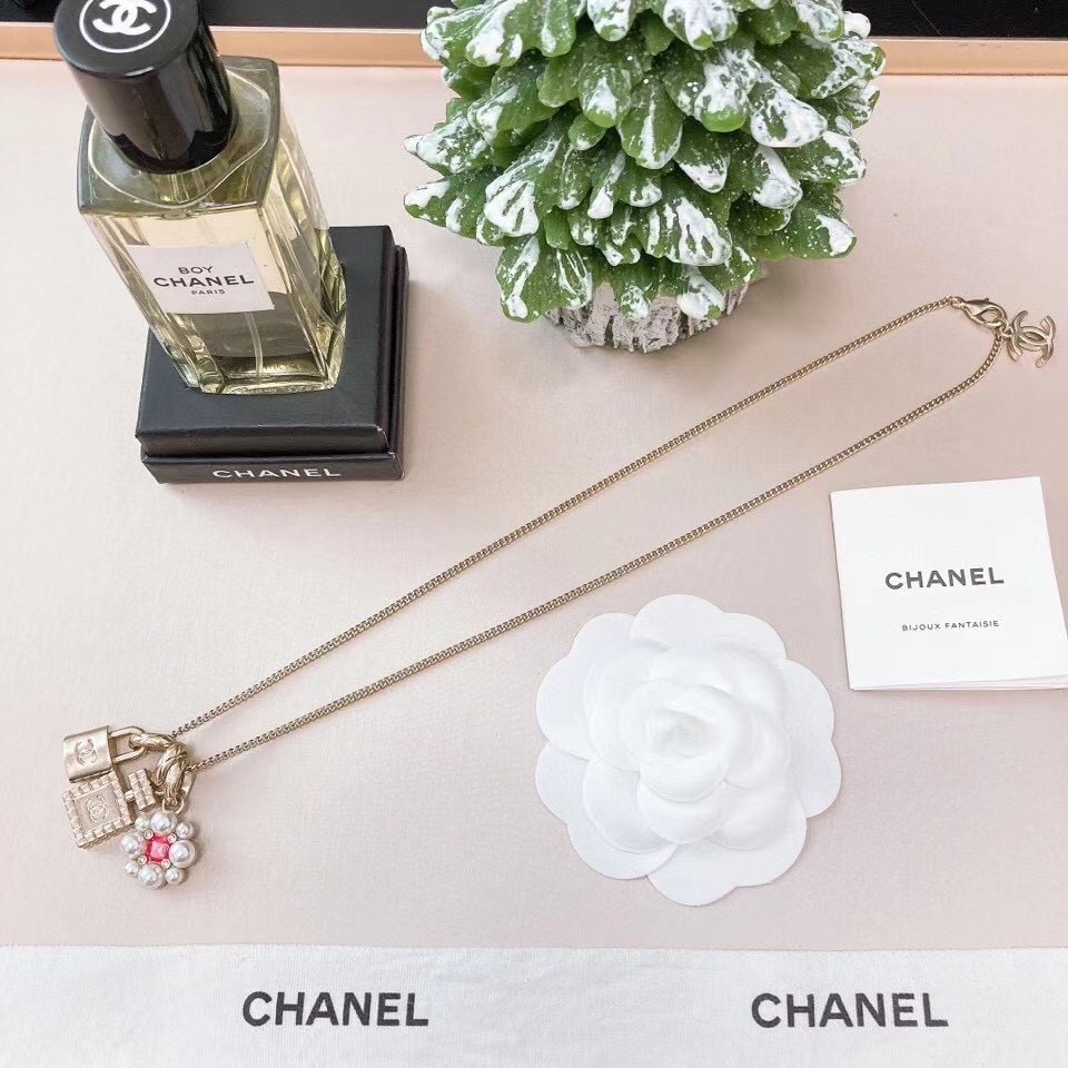 Chanel Necklace L
