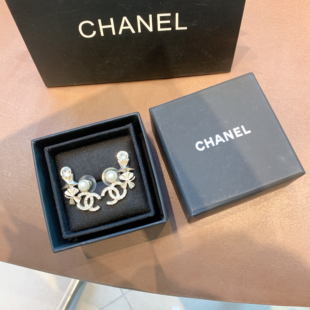 Chanel Basic Jewelry L