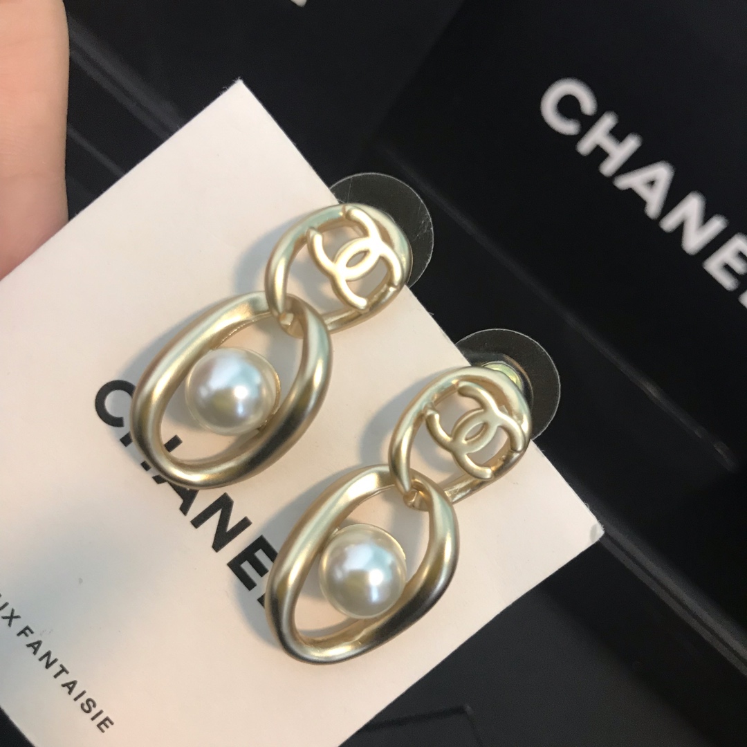 Chanel Earrings Silver S-l