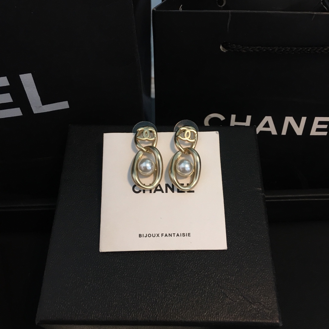 Chanel Earrings Silver S-l