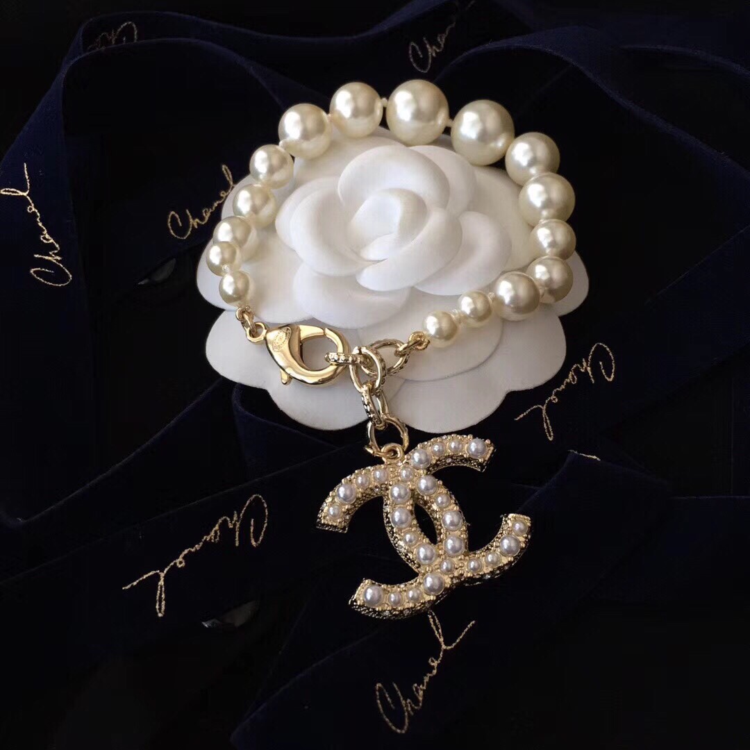 Chanel Bracelet Pearl L