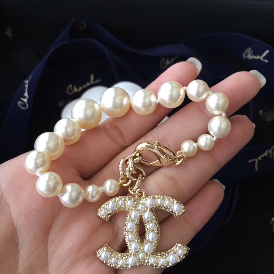 Chanel Bracelet Pearl L