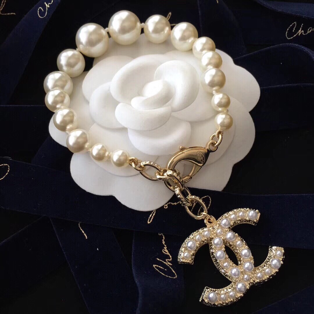 Chanel Bracelet Pearl L