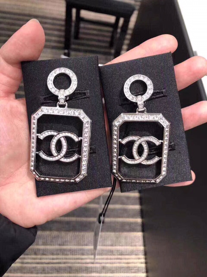 Chanel Earrings L
