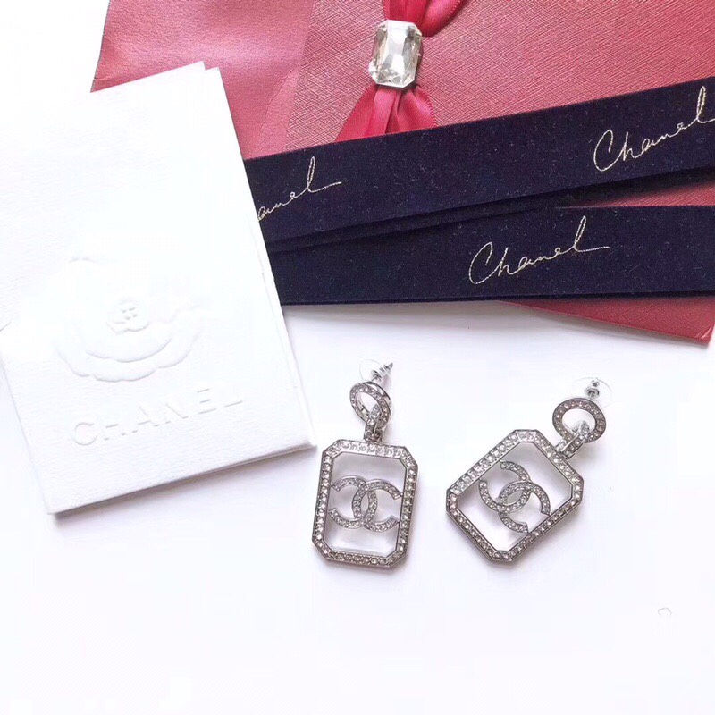 Chanel Earrings L