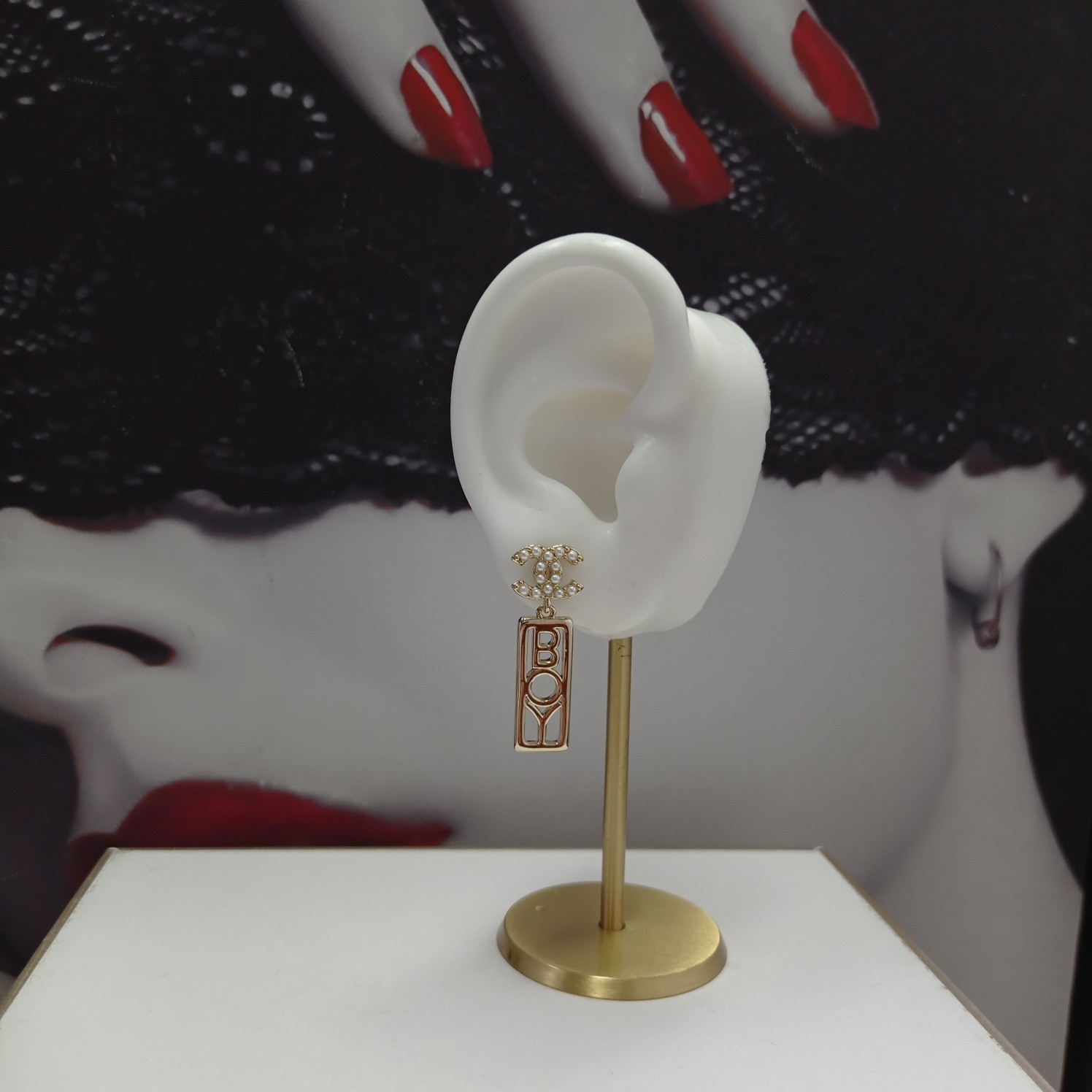 Chanel Male Earrings Pearl L