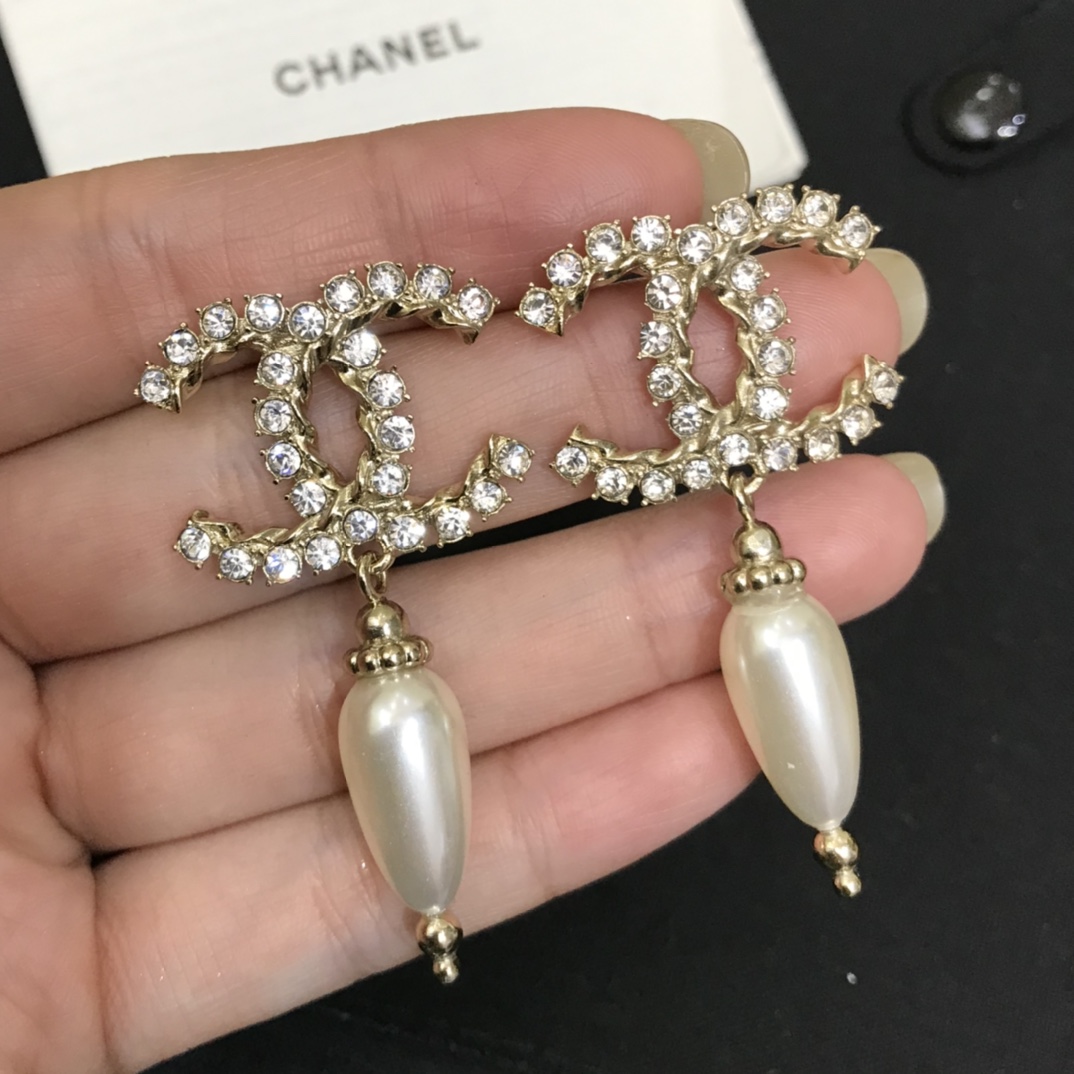 Chanel Earrings Pearl White L