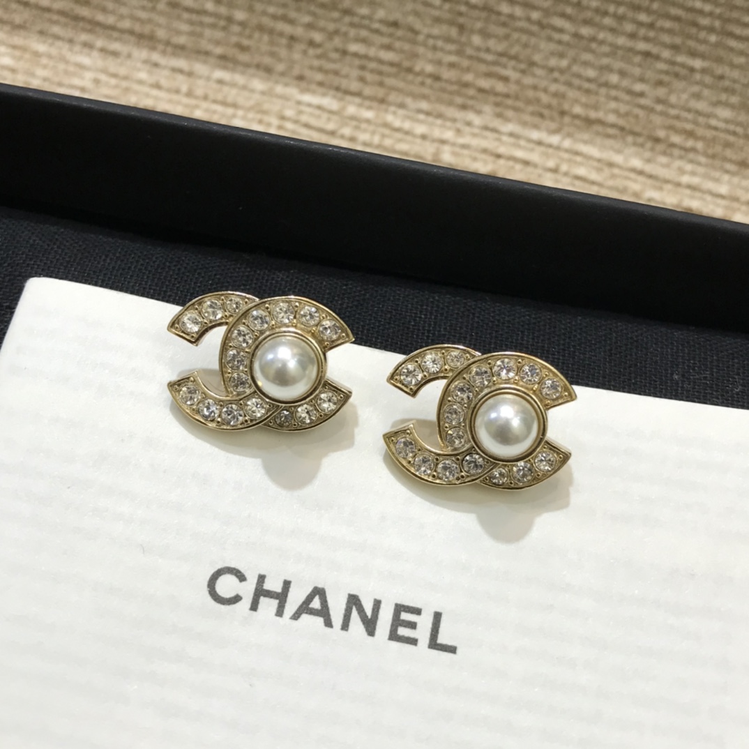 Chanel Earrings Pearl L